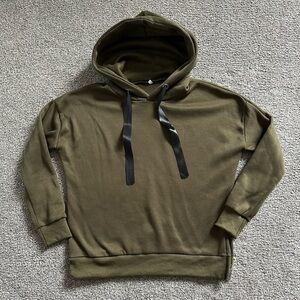 Women’s hoodie with ribbon drawstring